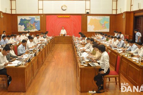 Ban Thường vụ Thành ủy làm việc với huyện Hòa Vang về công tác đền bù, giải phóng mặt bằng