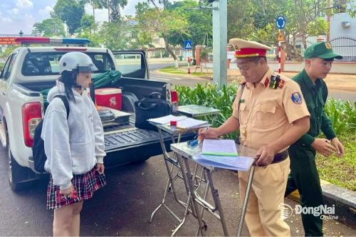 Long Khánh ra quân xử lý học sinh vi phạm giao thông tại