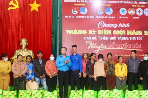 Chương trình 'Tháng ba biên giới' tại xã Ia Pnôn