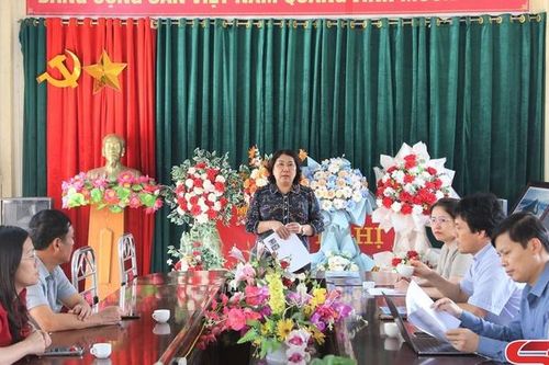 Đồng chí Phó Chủ tịch Thường trực UBND tỉnh kiểm tra tình hình thiệt hại do thiên tai tại huyện Sốp Cộp