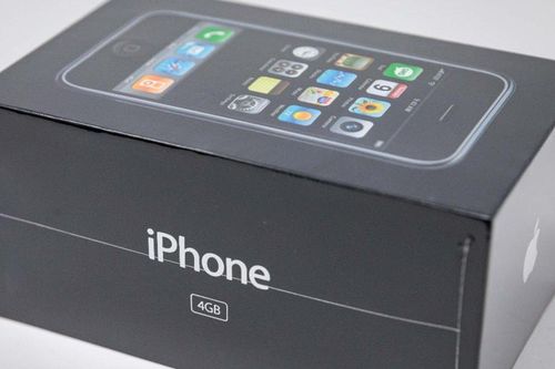iPhone 2G nguyên bản được bán với giá 130.000 USD