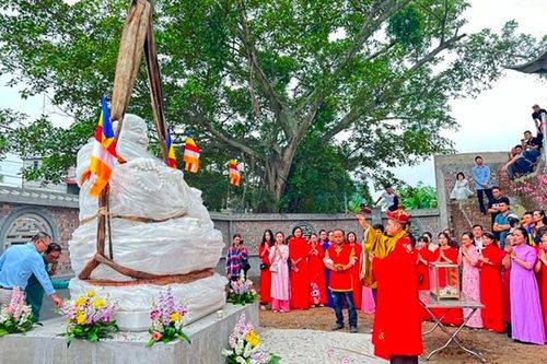 Hải Phòng: Cung rước tôn tượng Đức Phật Di Lặc về chùa Thanh Long (Lệ Tảo)