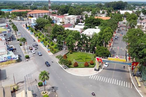 Thành phố Tân Uyên chuẩn bị đón nhận Huân chương Lao động hạng Nhất