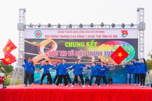 Sôi nổi các hoạt động kỷ niệm ngày thành lập Đoàn TNCS tại Trường Cao đẳng Y Dược Tuệ Tĩnh
