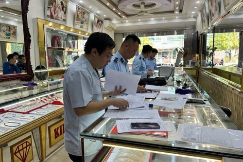 Phát hiện 12 cơ sở kinh doanh vàng ở Quảng Ninh có dấu hiệu vi phạm