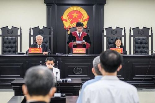 Tòa án có trách nhiệm thu thập tài liệu, chứng cứ