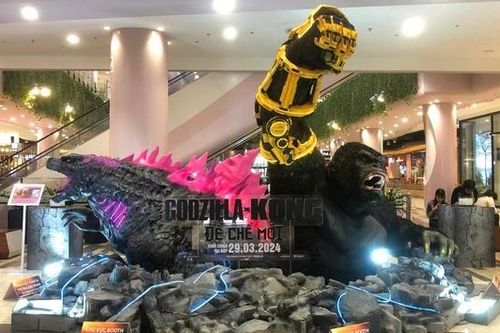 Mô hình 'Godzilla x Kong' khổng lồ tại Hà Nội, TP.HCM