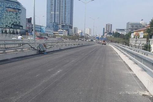 Hình ảnh mới nhất tại cầu vượt thép Mai Dịch trước ngày thông xe
