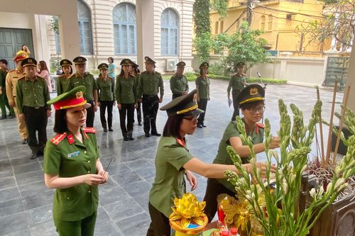 Khởi động hành trình 'Tự hào Tây Bắc - Tiếp bước cha anh'