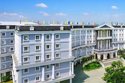 Phụ huynh trường Quốc tế Mỹ mong con được học online
