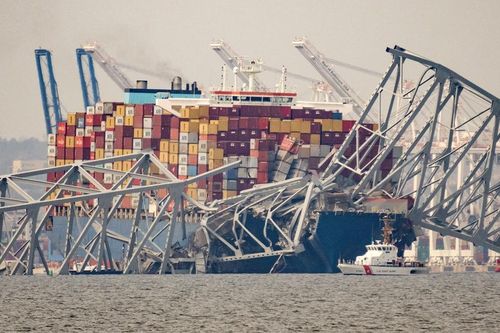 Vụ sập cầu Francis Scott Key: tìm thấy hai thi thể trên sông