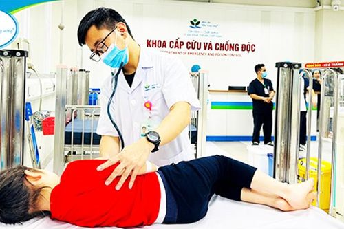 Trẻ ngộ độc thuốc, hóa chất: hiểm họa khôn lường