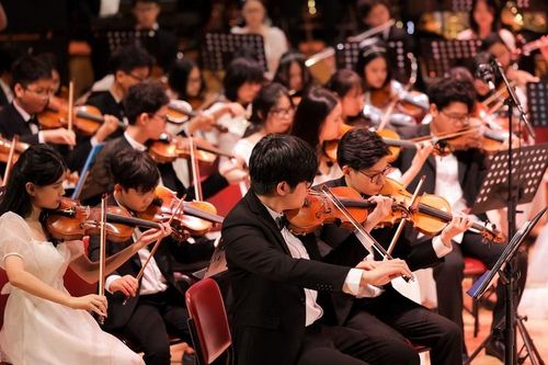 Dàn nhạc Trẻ Thế giới lần đầu tiên lưu diễn tại Việt Nam