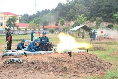 Nâng cao chất lượng huấn luyện, sẵn sàng chiến đấu của lực lượng tự vệ