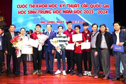 Đam mê sáng tạo xóa nhòa khoảng cách