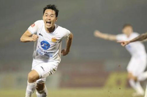 Nam Định mất ngôi sao ở trận đại chiến với Hà Nội FC