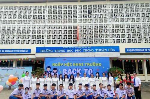 Trường THPT Thuận Hóa môi trường thực hành sư phạm chất lượng cao