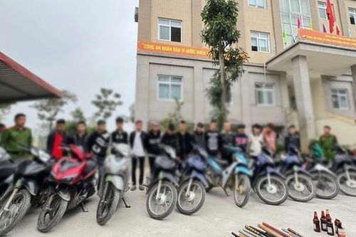 Trấn áp hơn 40 thanh niên mang hung khí đuổi đánh nhau
