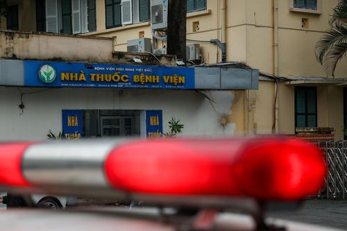 Lên bàn mổ rồi lại xuống, chờ gần nửa năm vẫn chưa được phẫu thuật ở BV Việt Đức