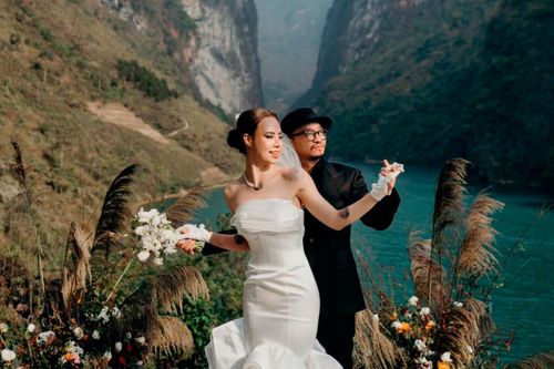 Lý do nam ca sĩ hát nhạc Trịnh rất 'lạ' nộp hết tiền cho vợ kém 13 tuổi