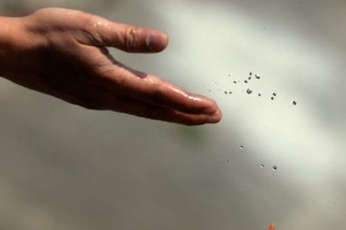 Đức mỏng quyền cao ắt gặp họa