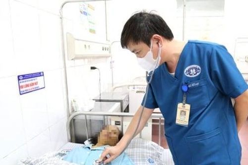Suy gan nặng sau thời gian dài nghe hàng xóm tự uống thuốc nam