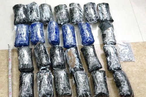 Quảng Bình: Bắt giữ các đối tượng tàng trữ, mua bán trái phép hơn 10kg ma túy