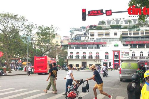 Hệ thống đèn 'xin đường' cho người đi bộ bị lãng quên