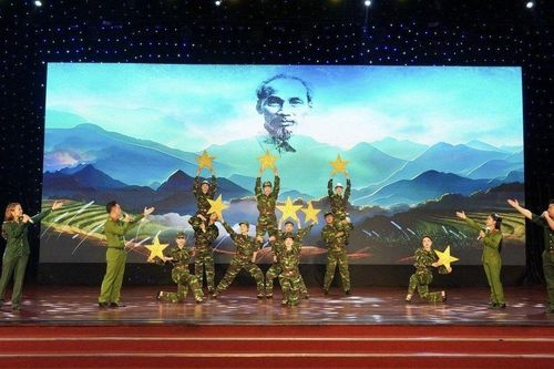 Đà Nẵng tổ chức chương trình nghệ thuật Tháng 3 hoan ca
