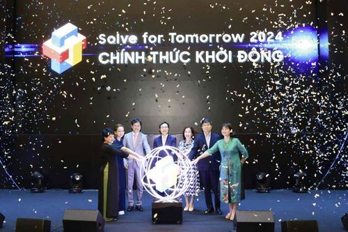 Khởi động cuộc thi Solve for Tomorrow 2024