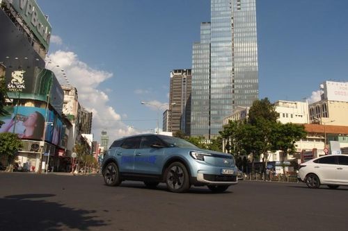 Ford Explorer thuần điện hoàn tất kỷ lục vòng quanh thế giới