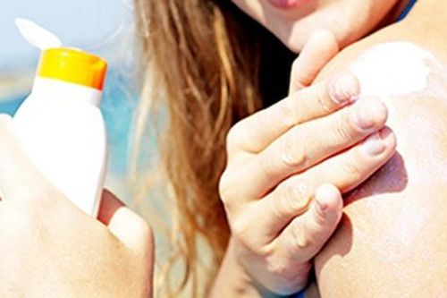 Tắm nắng giúp tăng khả năng sinh sản của phụ nữ trên 35 tuổi