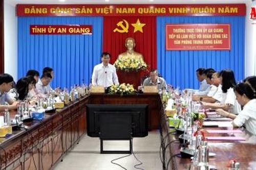 Đoàn công tác Văn phòng Trung ương Đảng làm việc tại An Giang về công tác bảo tàng