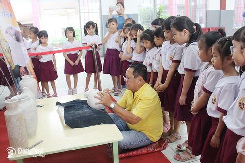 Nỗ lực đưa gốm Biên Hòa đến học sinh