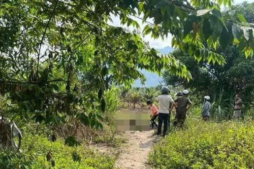 Phát hiện người đàn ông tử vong trong vườn nhà