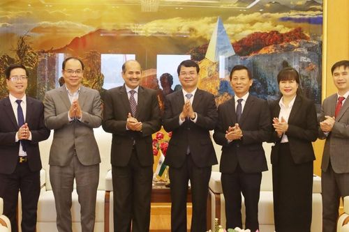 Ngài Sandeep Arya, Đại sứ Đặc mệnh toàn quyền Ấn Độ tại Việt Nam thăm và làm việc tại Lào Cai