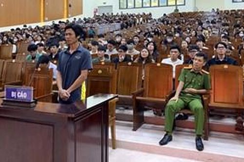 Gần 1.000 sinh viên Trường đại học Luật tham dự phiên tòa xét xử lưu động