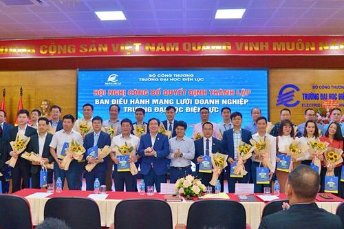 Trường Đại học Điện lực thắt chặt mối quan hệ tốt đẹp với doanh nghiệp và cựu sinh viên