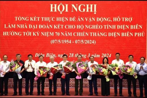 Tổng kết Đề án làm nhà Đại Đoàn Kết cho người nghèo Điện Biên
