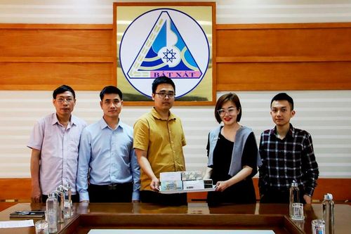 Lào Cai: Một người chơi chứng khoán trả lại hơn chục tỷ đồng do chuyển nhầm tiền vào tài khoản