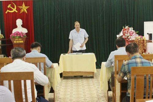 Phó Chủ tịch UBND tỉnh Hoàng Văn Thạch kiểm tra tình hình thực hiện Dự án cải tạo, nâng cấp đường nối thị trấn Xuân Hòa - Thông Nông (Hà Quảng)