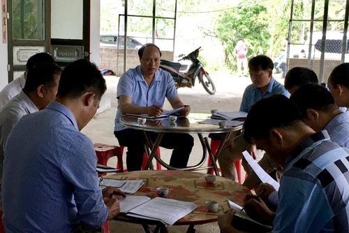 Phó Chủ tịch UBND tỉnh Hoàng Văn Thạch kiểm tra Dự án xử lý các vị trí có nguy cơ mất an toàn giao thông tại đèo Khau Cốc Chà (Bảo Lạc)