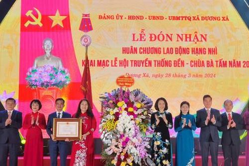 Xã Dương Xá, huyện Gia Lâm đón nhận Huân chương Lao động hạng Nhì