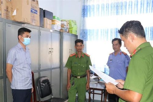 Bắt một giám đốc doanh nghiệp lừa đảo chiếm đoạt gần 987 lượng vàng