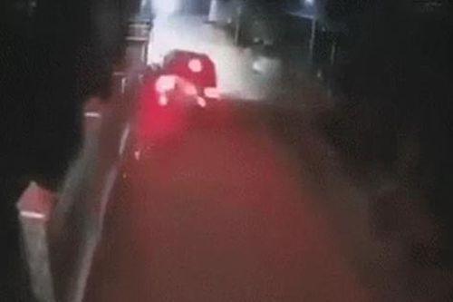 Phóng xe bạt mạng đâm 2 người tử vong sau cuộc nhậu