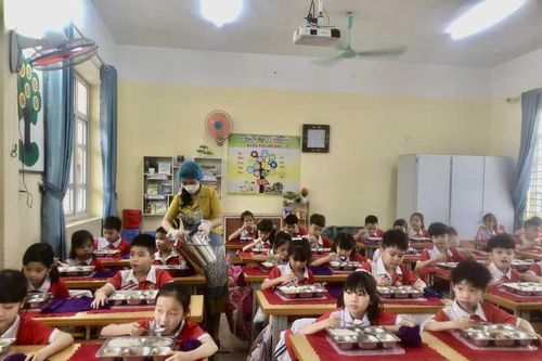 33 học sinh nhập viện sau bữa ăn trưa đã ổn định sức khỏe