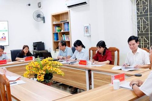 Thứ trưởng tiếp công dân khiếu nại phương án bồi thường, hỗ trợ, tái định cư