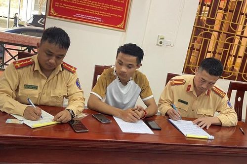 Xử lý tài xế 'rải thảm' trên đường