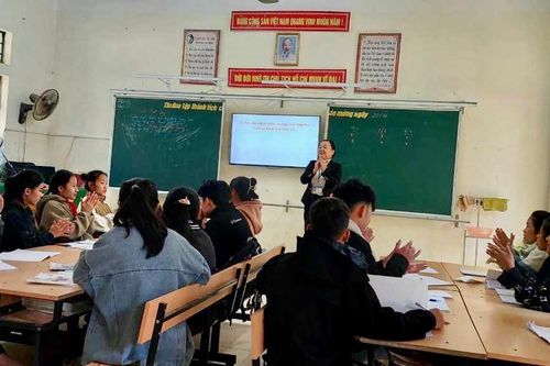 Hỗ trợ tối đa để học trò lớp 9 yên tâm ôn thi cuối cấp