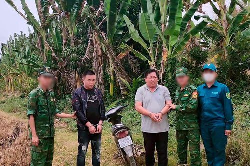 Đồn Biên phòng Sông Trăng bắt giữ đối tượng tổ chức đưa người nước ngoài xuất cảnh trái phép sang Camphuchia
